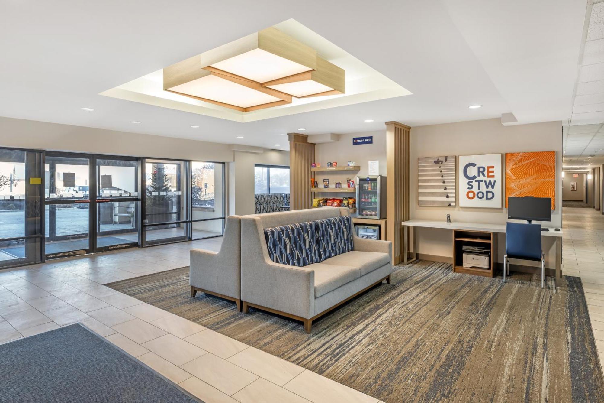 Holiday Inn Express Crestwood By Ihg Exteriér fotografie