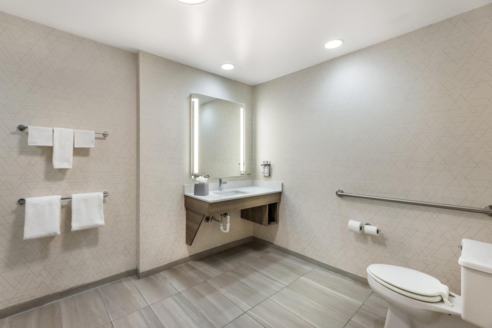Holiday Inn Express Crestwood By Ihg Exteriér fotografie