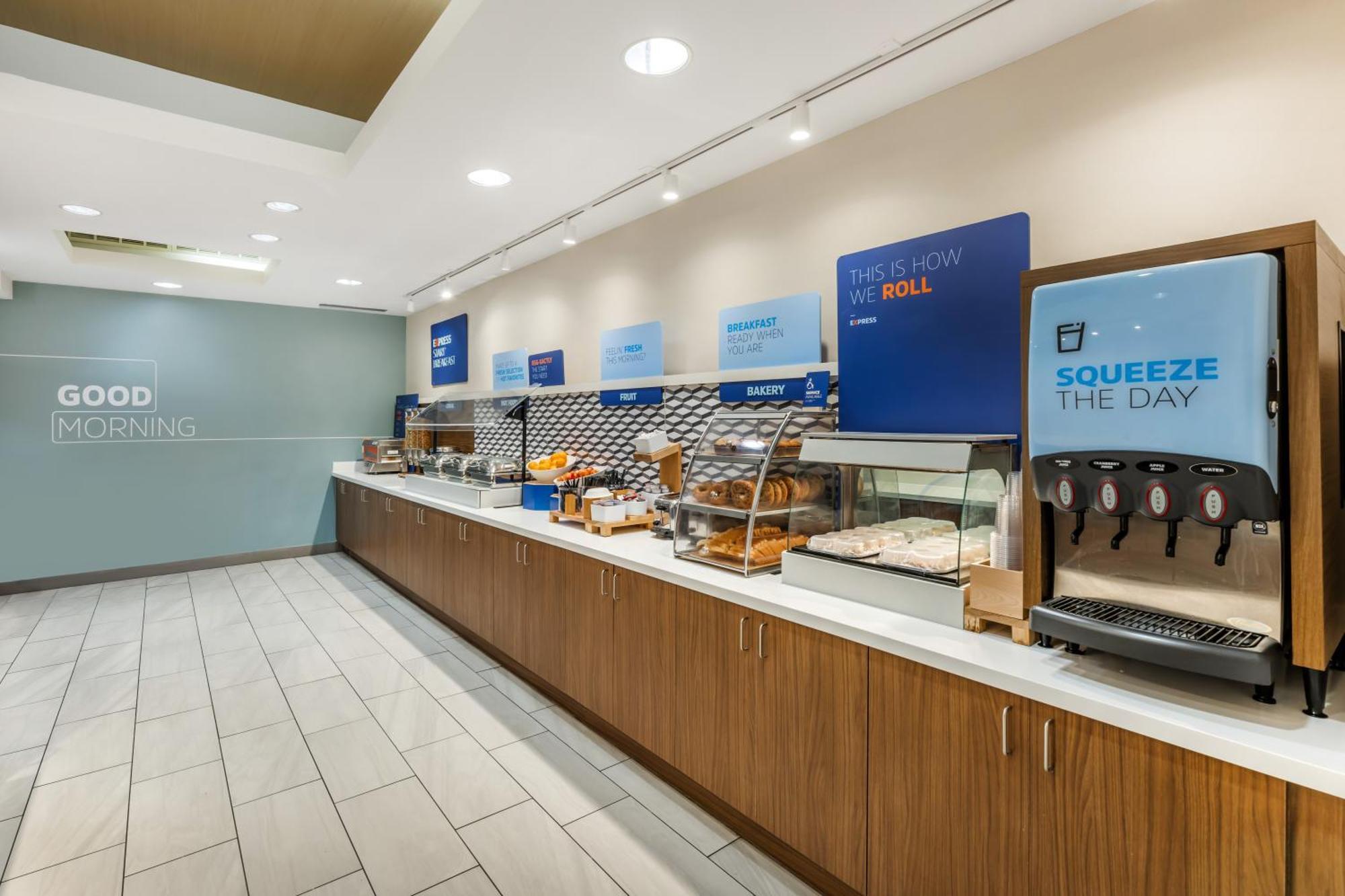 Holiday Inn Express Crestwood By Ihg Exteriér fotografie