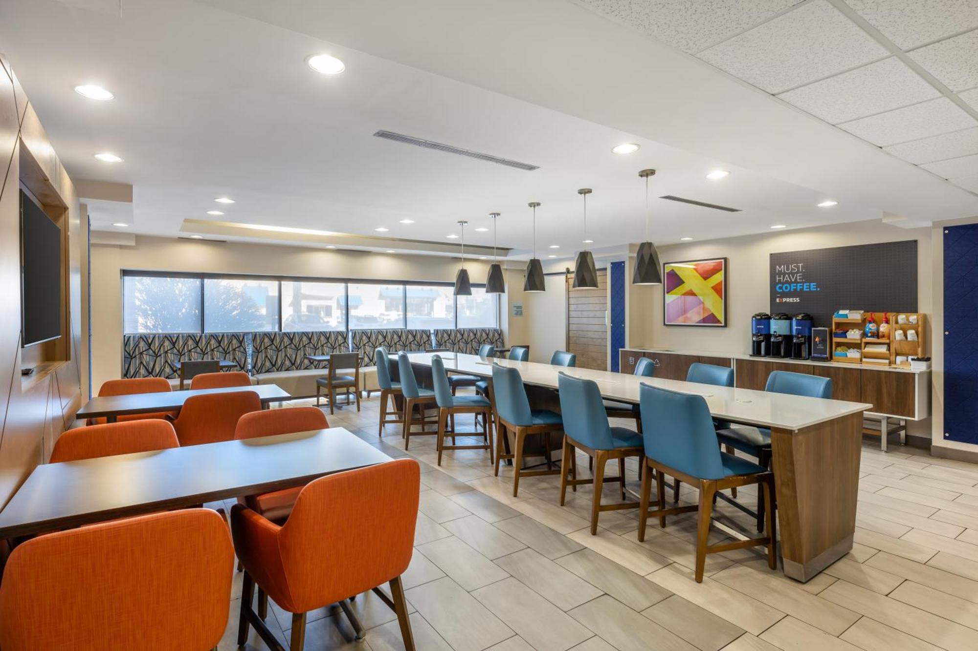 Holiday Inn Express Crestwood By Ihg Exteriér fotografie