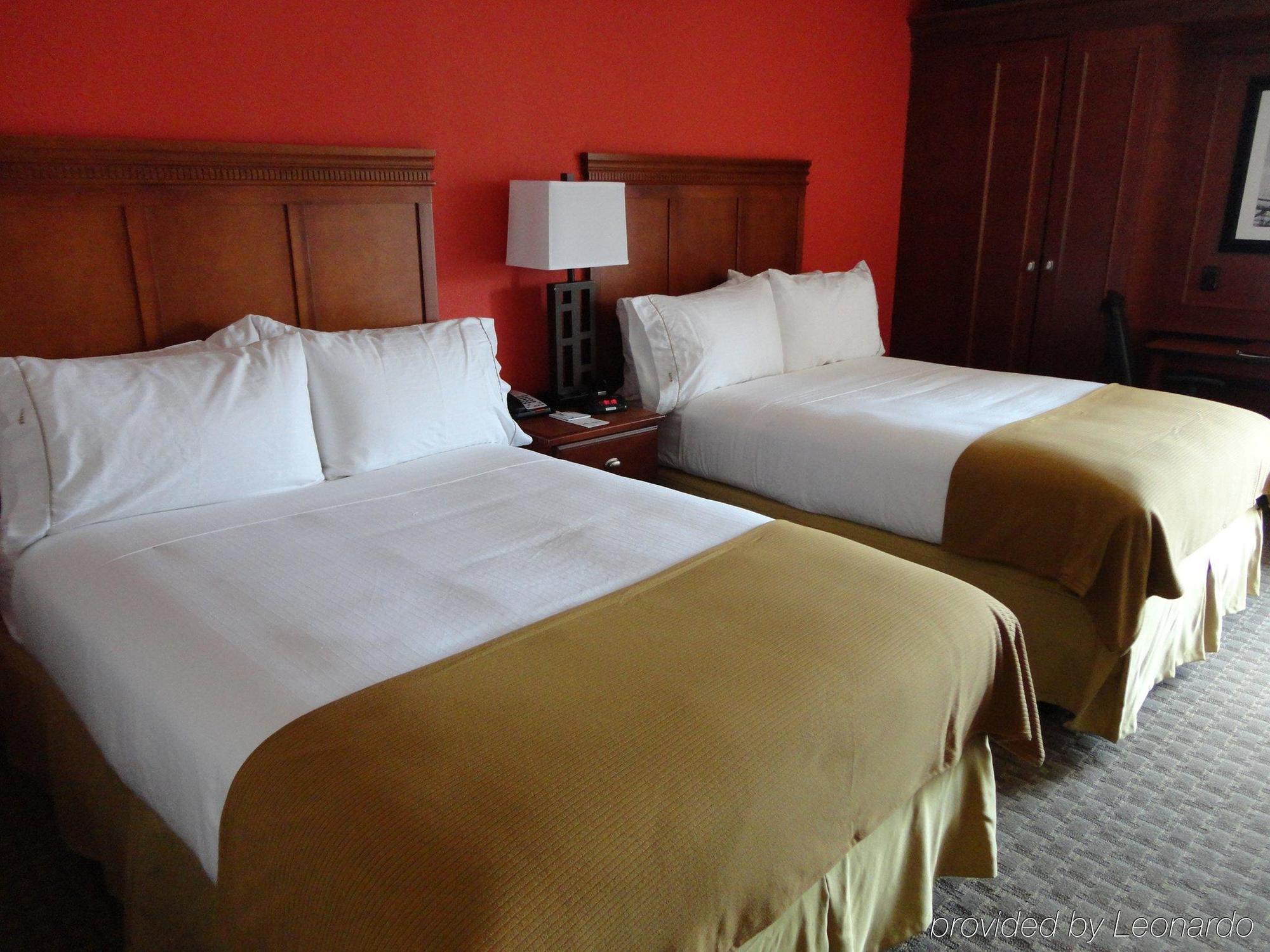 Holiday Inn Express Crestwood By Ihg Exteriér fotografie